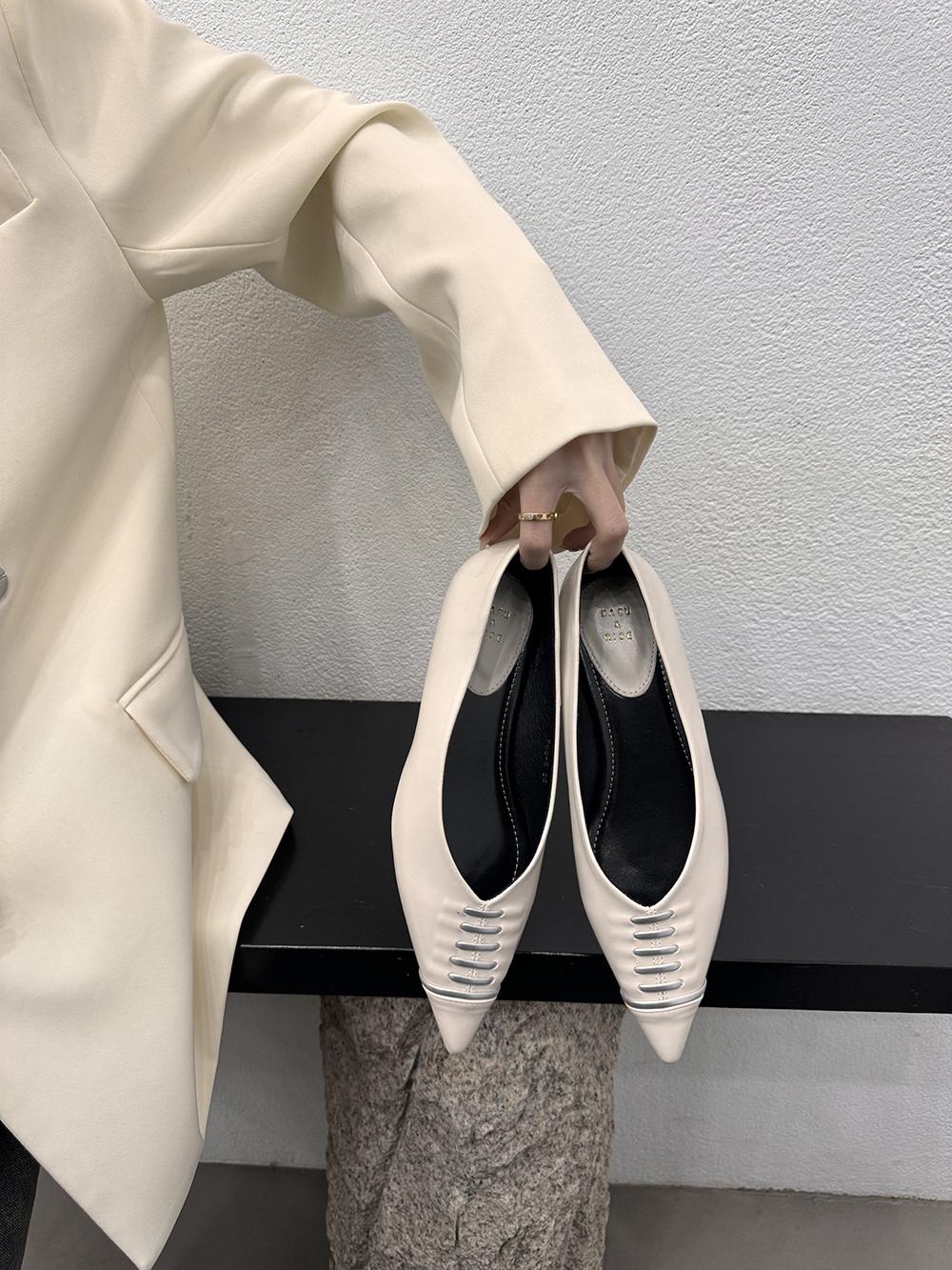 

Мода Черный Серебристый Белый Женские Лоферы Острый Носок Туфли На Низком Каблуке Плоские Летние Повседневные Балетные Танцы Модные Мюли Размер 35-39 5.5 бежевый