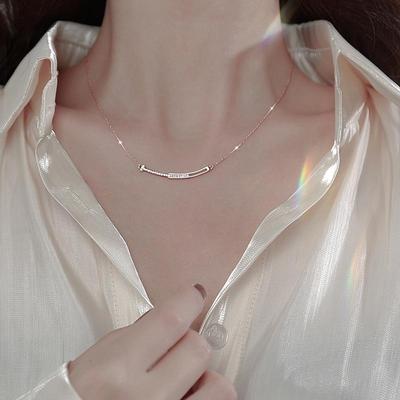 Luxuriöse Damen Smile Schlüsselbeinkette, Einzigartiges Design, Mit Diamanten verziert, Schlicht und schick, Trendiger Stil