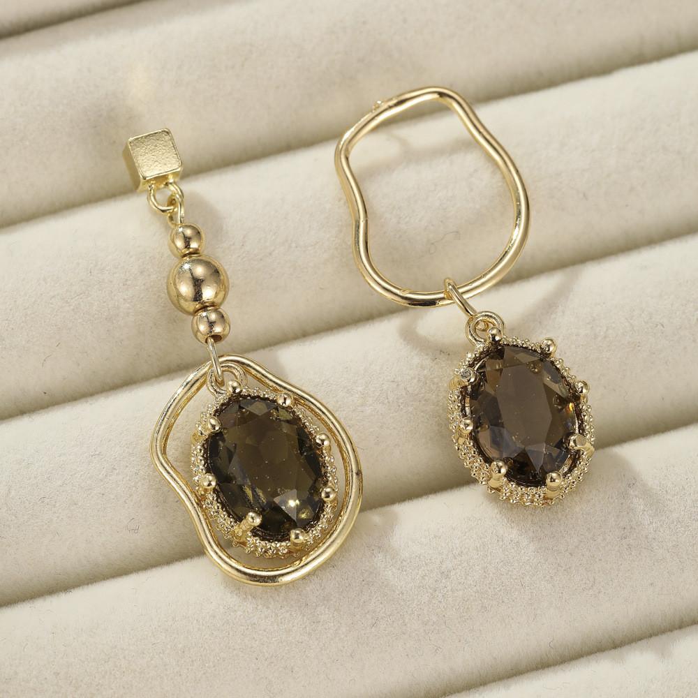 Fashionable Ol Style Copper Earrings With Chic Vintage Appeal For Women