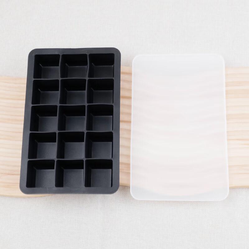 Silicone Ice Cube Trays with Lids