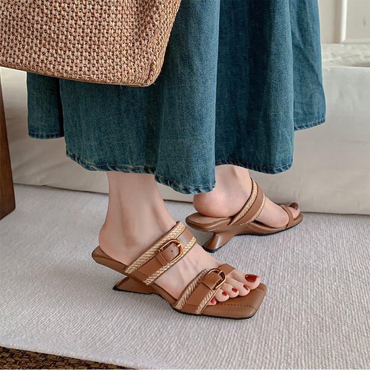 

Small man 2025 new French retro square head thick heel sandals women s outer wear one word with high heels fashion women s shoes 34