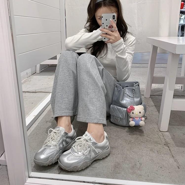 [FanGui] The Inner Height of the Crescent Moon Sole Increases Lace Pearl Casual Moral Training Shoes Women's Forrest Gump Shoes Fashion