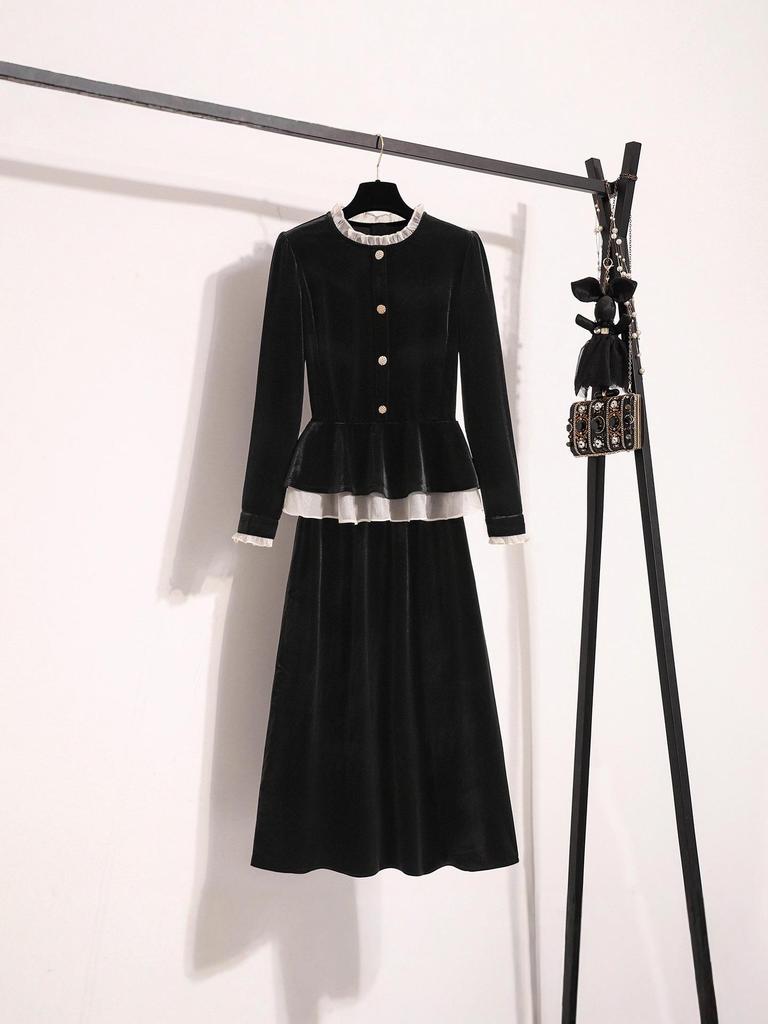 Plus Size Women's Autumn & Winter High-End Loose Top with Black Skirt Two-Piece Set