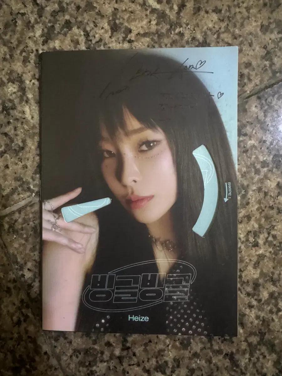 

Secret Heize autographed message album