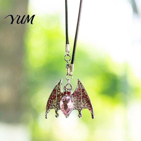 Holiday Car Gift Bling Rhinestone Bat Hanging Accessories, Halloween Sparkly Rear View Interior Decoration Mirror Charm, Cute Ornament for Men