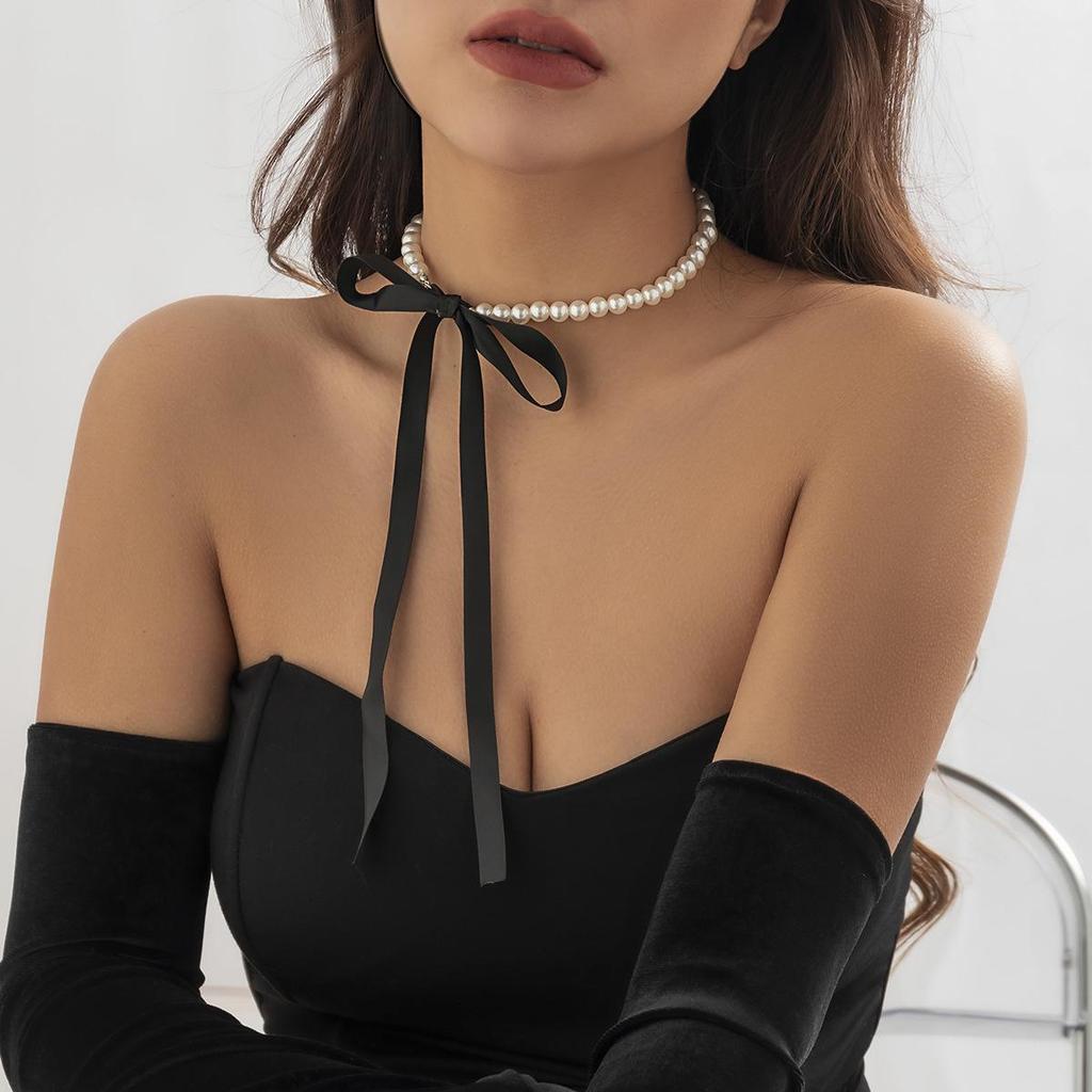Retro Velvet Pearl Bow Clavicle Necklace & Bracelet Set