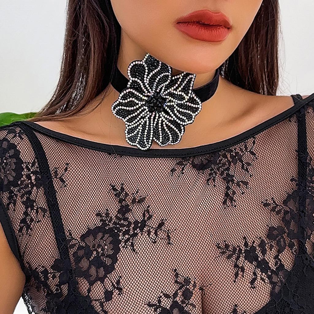 Fashion Rhinestone Flower Choker Black Collar, Lolita Flower Necklace Necklace For Women