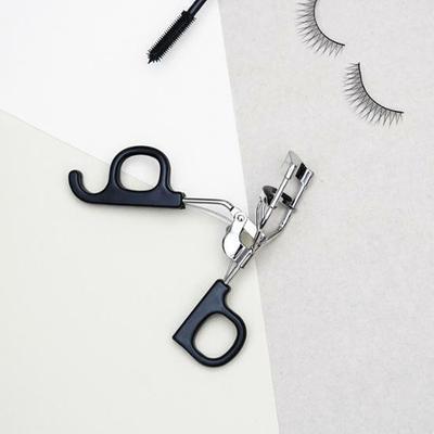 Trucco occhi – Piegaciglia