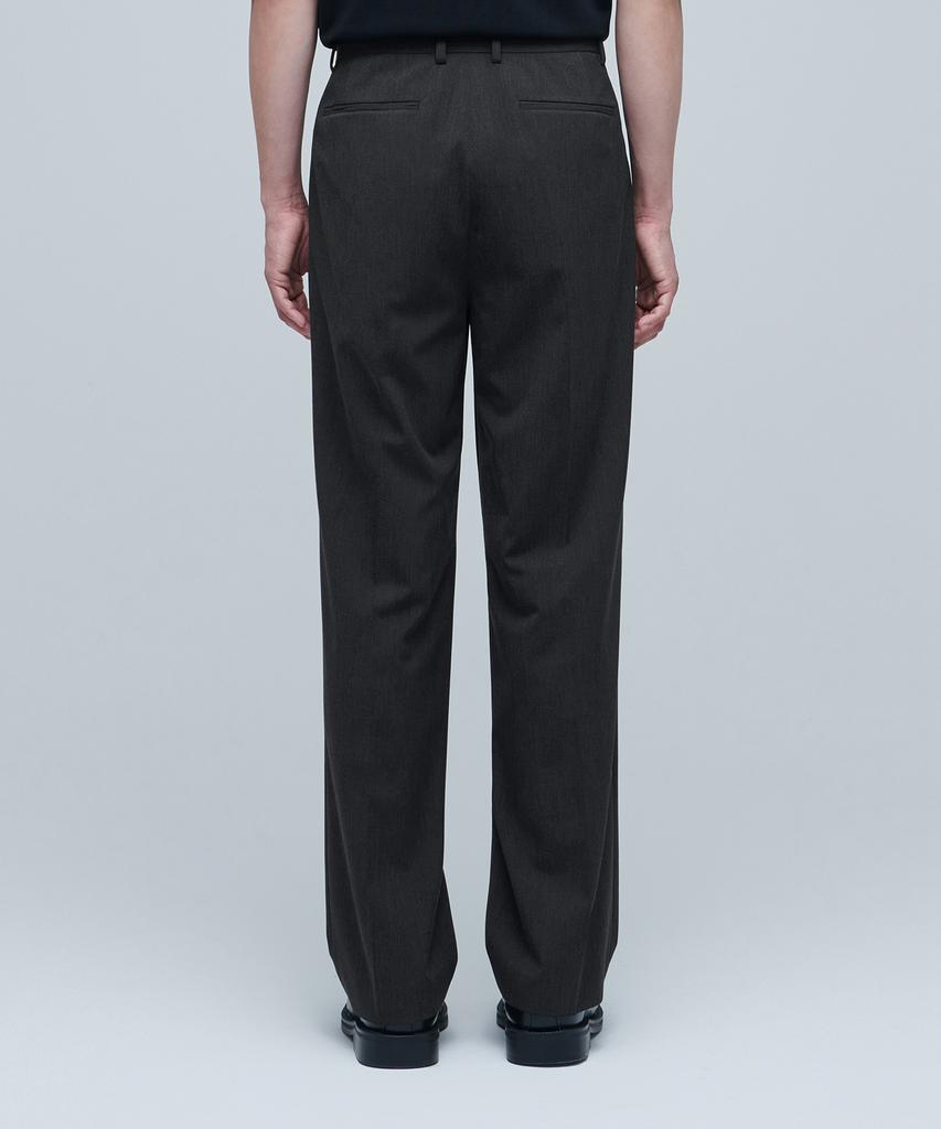 MUSINSA STANDARD Lightweight Three-Puck Semi-Balloon Slacks [Charcoal Gray]