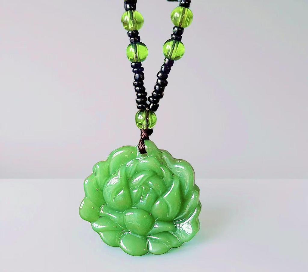 Imitation Hetian Jade Lotus Anhänger Halskette für Damen - Weißer Jadeblumen-Aufblühender Wohlstand Design