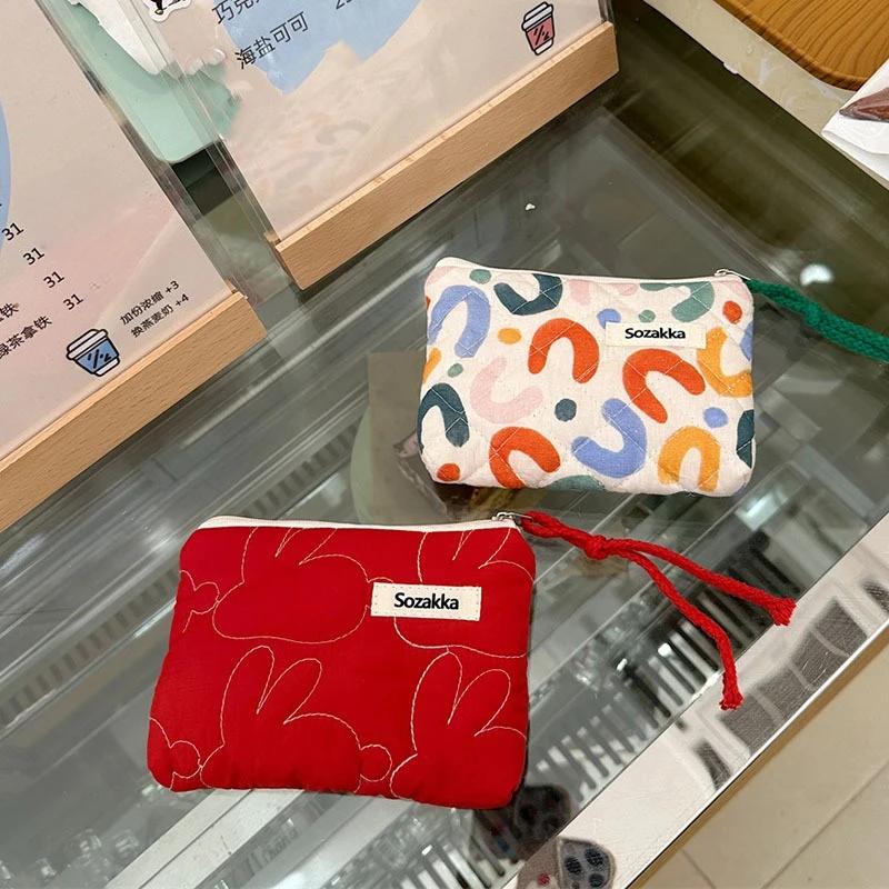Fashion  Sanitary Napkin Storage Bags Small Cosmetic Bags Flower Pattern Zipper Coin Purses Lady Girls MakeUp Bag Key Money Bags