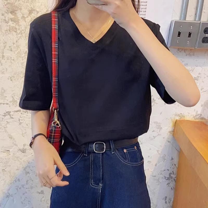 

Женский летний хлопковый топ с V-образным вырезом и короткими рукавами, приталенного кроя, белый – Универсальный и шикарный дизайн Medium чёрный