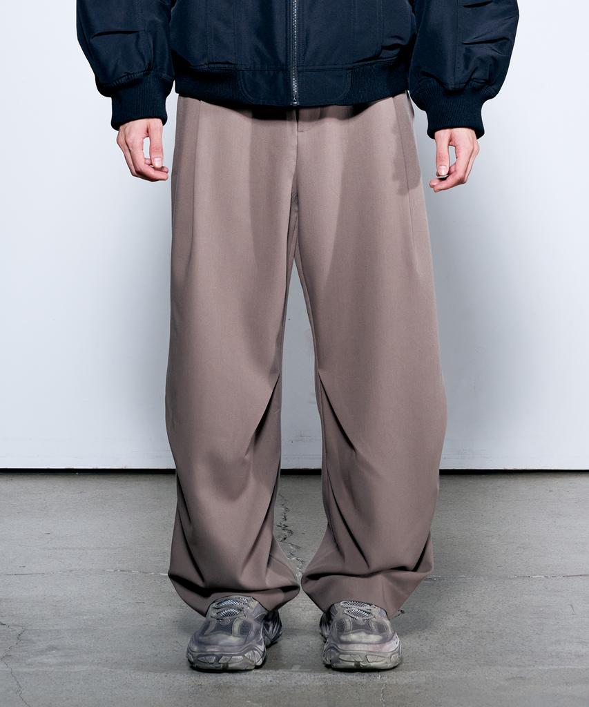 ZENSAI Deep Tuck Wide Slacks Brown