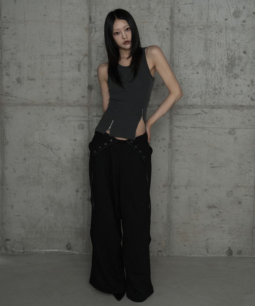 ETRE AU SOMMET Unbal Panel Open Zipper Point Sleeve (Dark Gray)