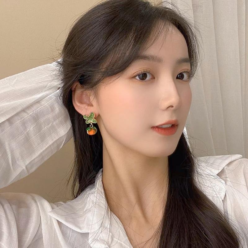 Persimmon Ruyi - Vintage-Style Orange Glass Earrings