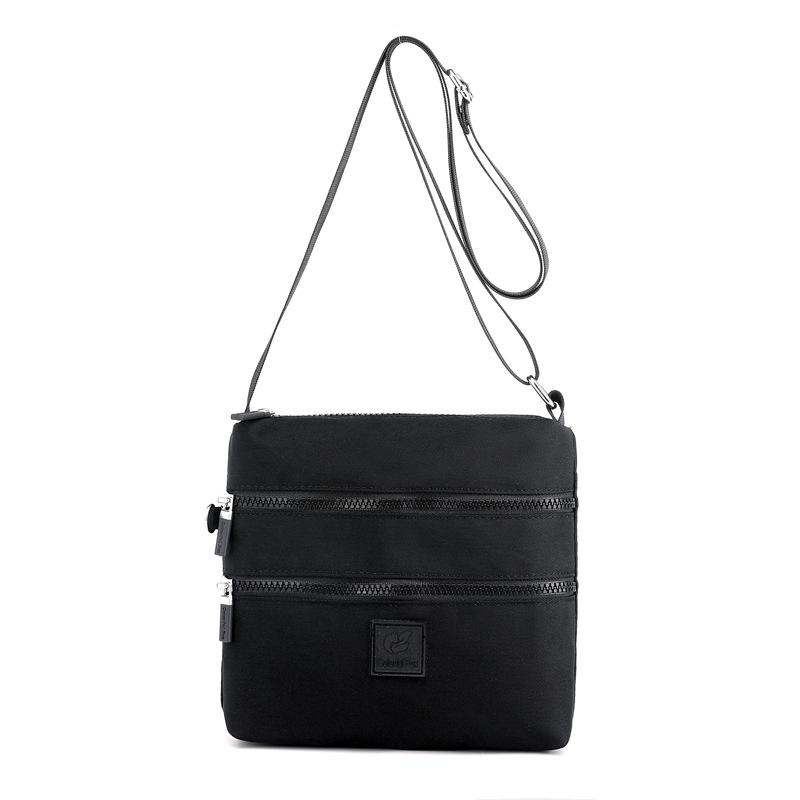 

Crossbody bag, nylon women s shoulder bag, trendy outdoor lightweight backpack, multi-layer nylon bag. чорний