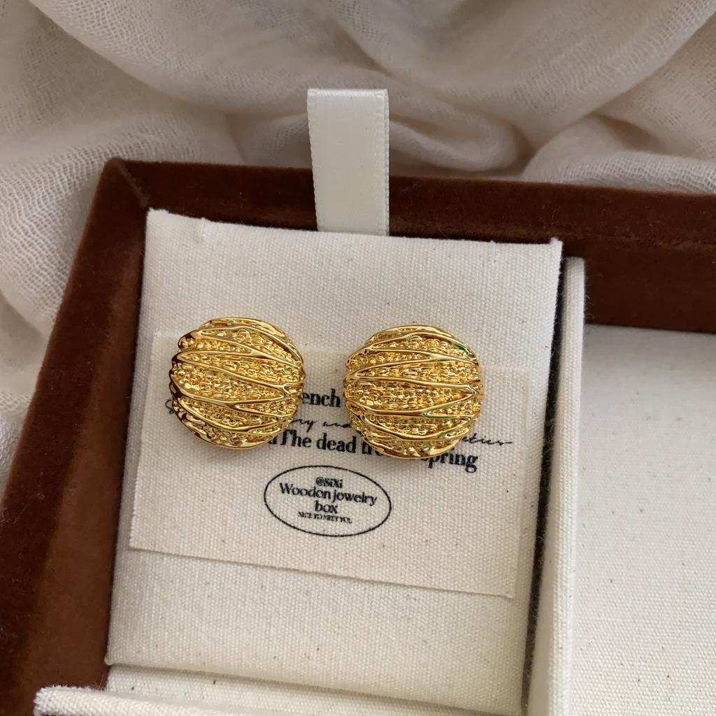 20 High-End White Round Stud Earrings Temperament Versatile Spring And Summer Exquisite Unique Women'S Earrings