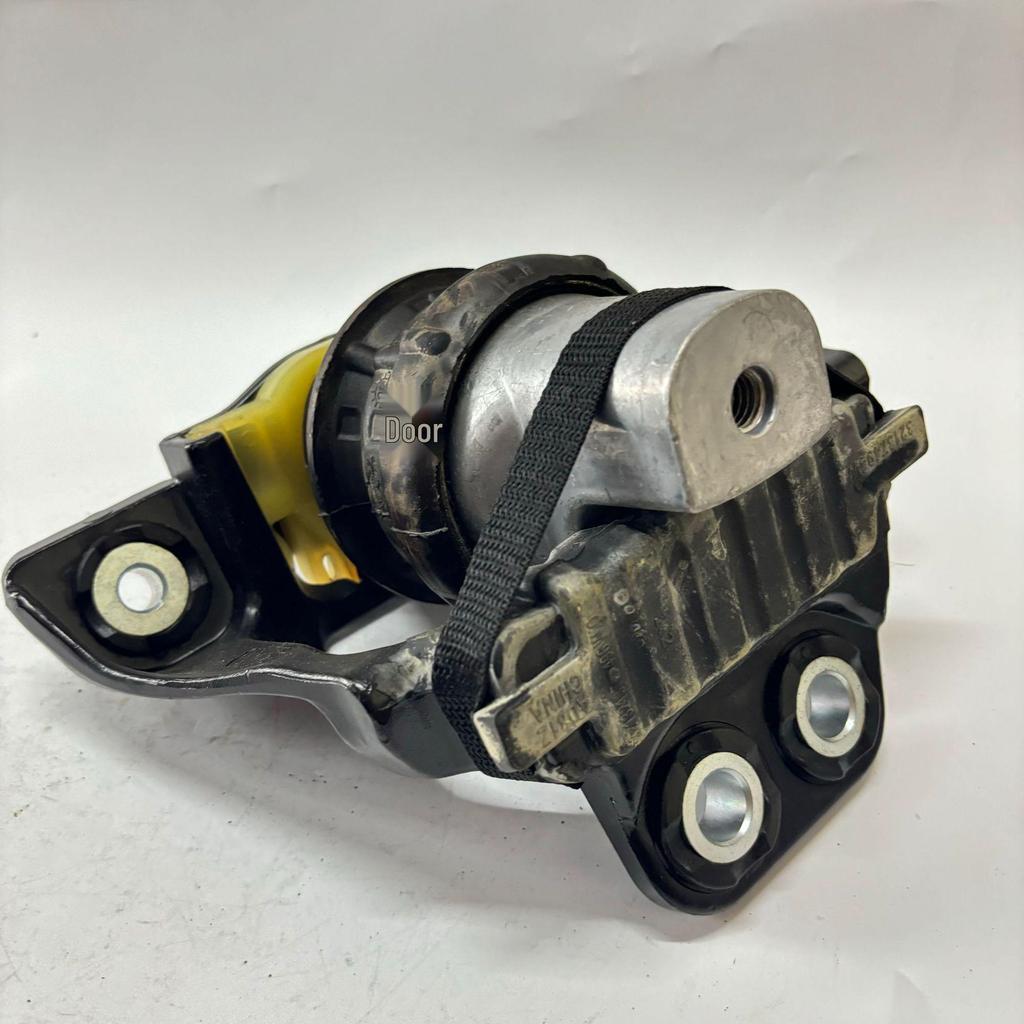 Engine Mount Rubber for Volvo XC90, Lower Right, Compatible with Bracket Shock Absorber.