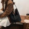 Women's Bag New Retro Large-capacity Shopping Bag Casual Lazy Wind Contrasting Color Shoulder Bucket Bag