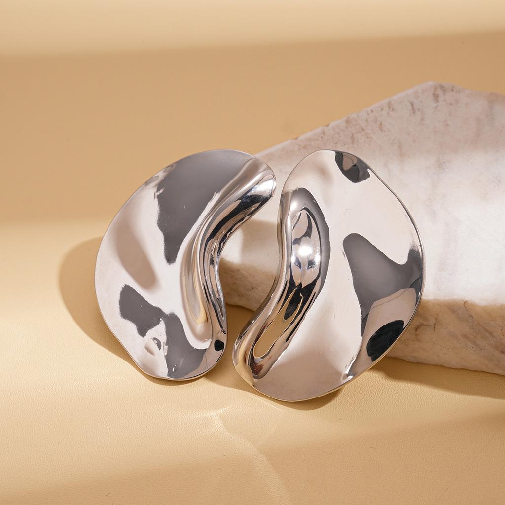 Irregular Geometric Shaped Earrings with Metal Photosensitive Surface, Simple and High-end Earrings