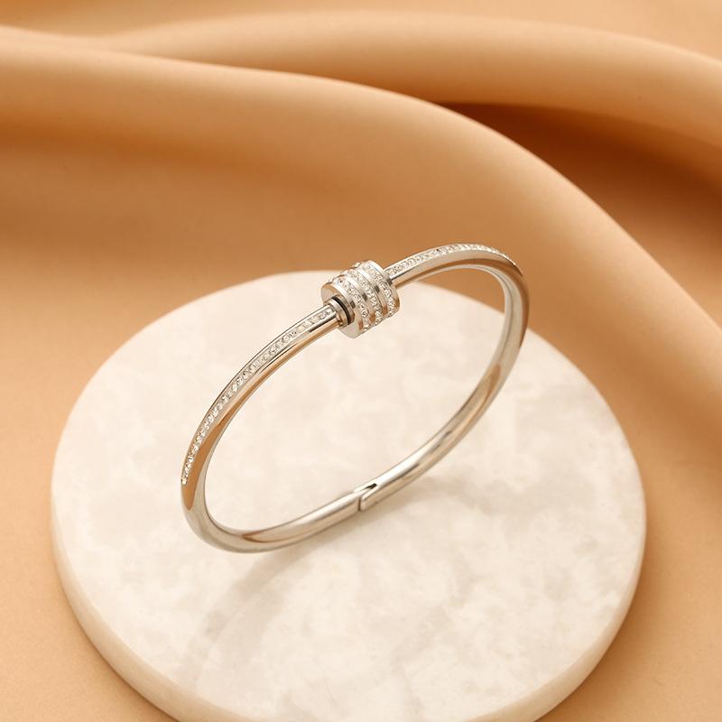 HtpweStainless Steel Small Waist Inlaid Zirconium Bracelet Women 18k Plated Couple Holiday Gift Bracelet Party Daily Zircon