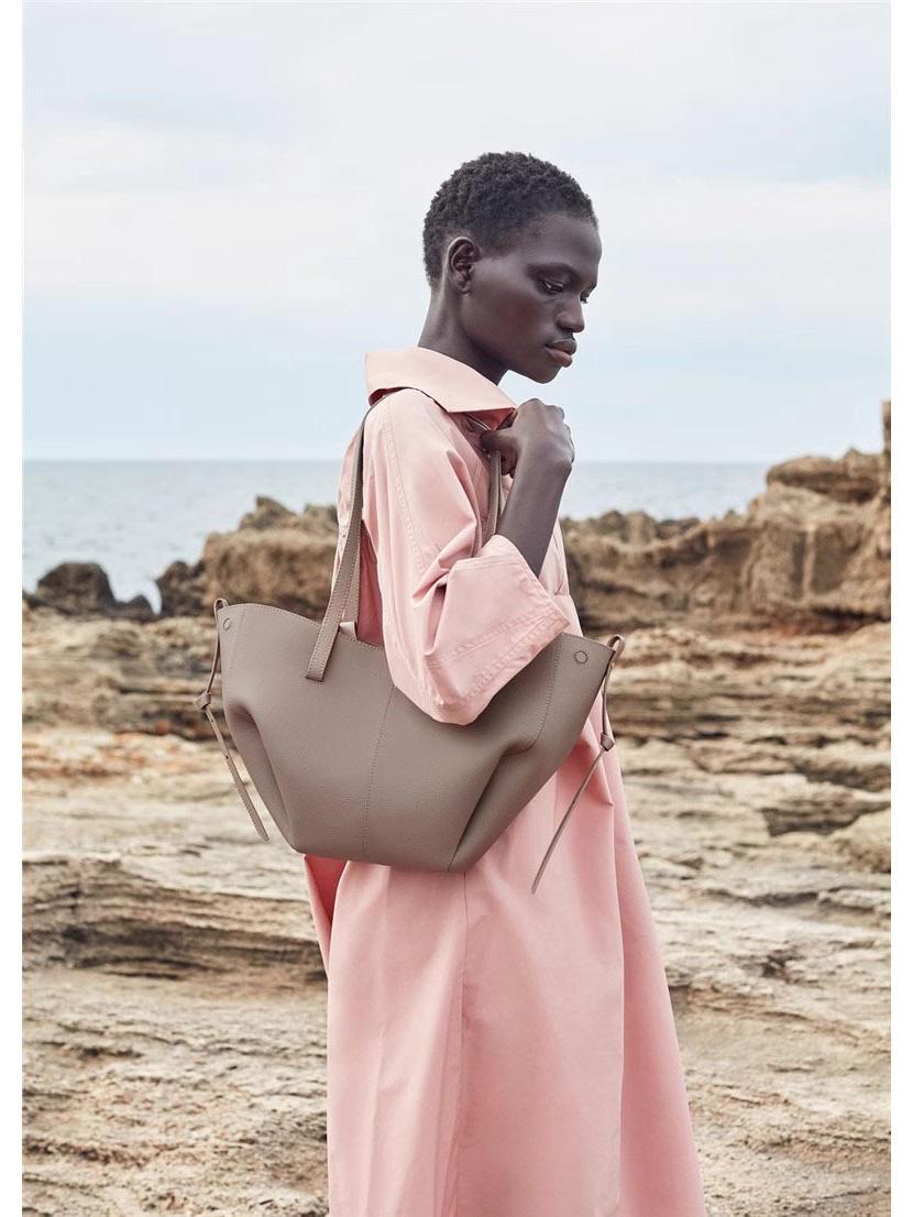 

Женская сумка-тоут из натуральной французской кожи большой вместимости 2024 года Small size