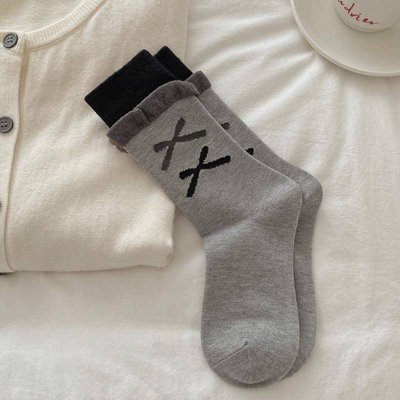 Soft Plush Lolita Girl Sweet Socks with Bow Ties, Mid-calf Thick Pile, Cute Lace, Extra Thick, Suitable for Autumn and Winter.