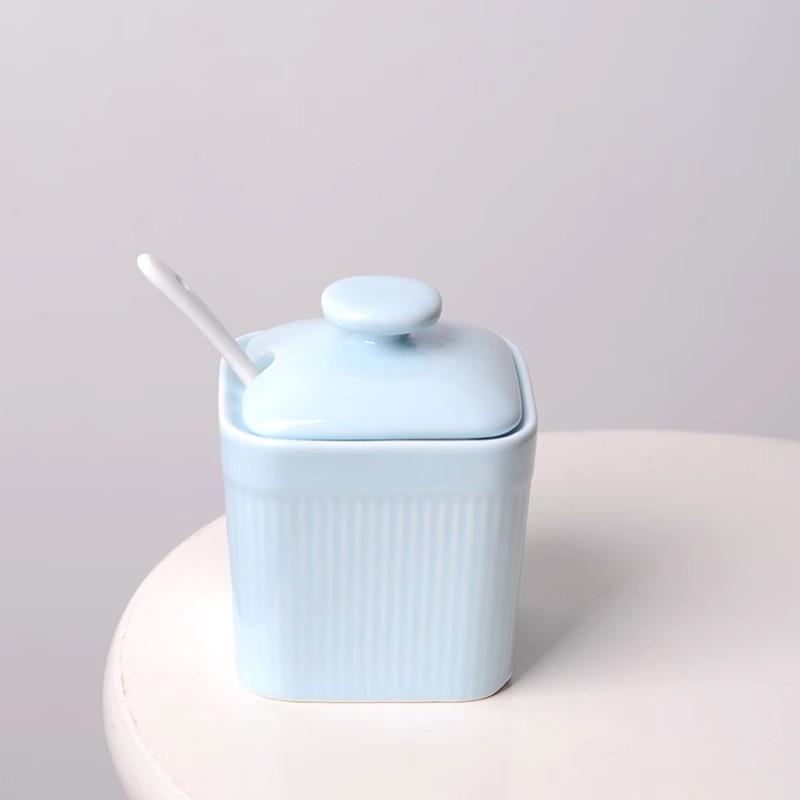 Solid Color Ceramic Oil Can Japanese Style 2025 New Household 330ml Simple Kitchen Utensils with Lid Aesthetic Handle Oil Jar