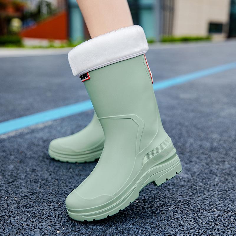 New Rain Shoes Women's Bundle Water Shoes Fashion Medium Tube Rain Boots Students Wear Work Waterproof Glue Shoes Women