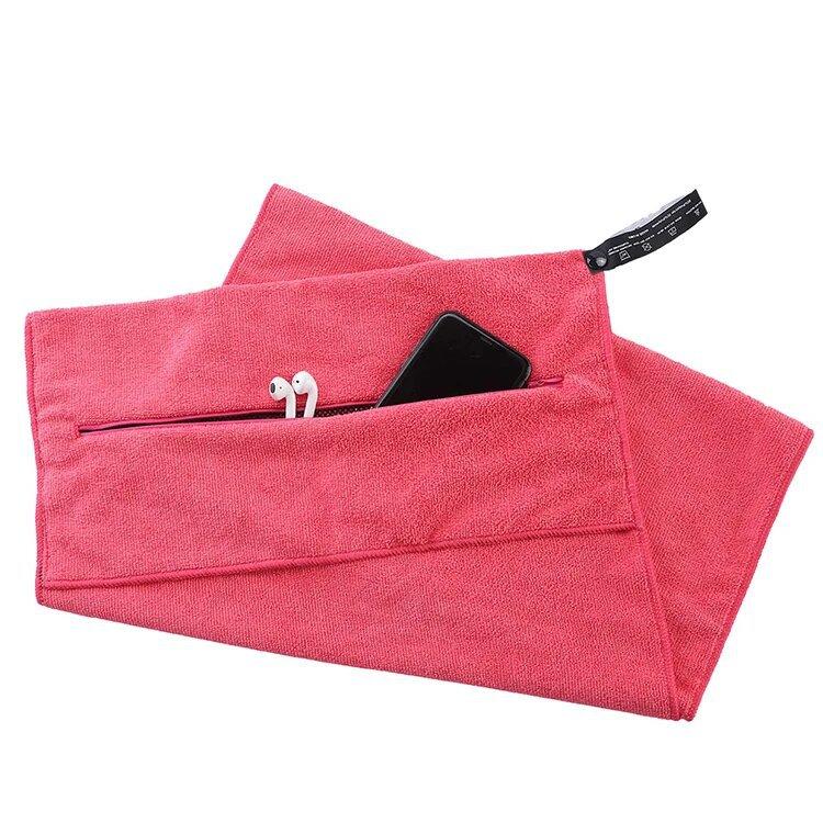 

Спортивное полотенце для зала с капюшоном, потайной молнией и тканевым карманом 40*100cm