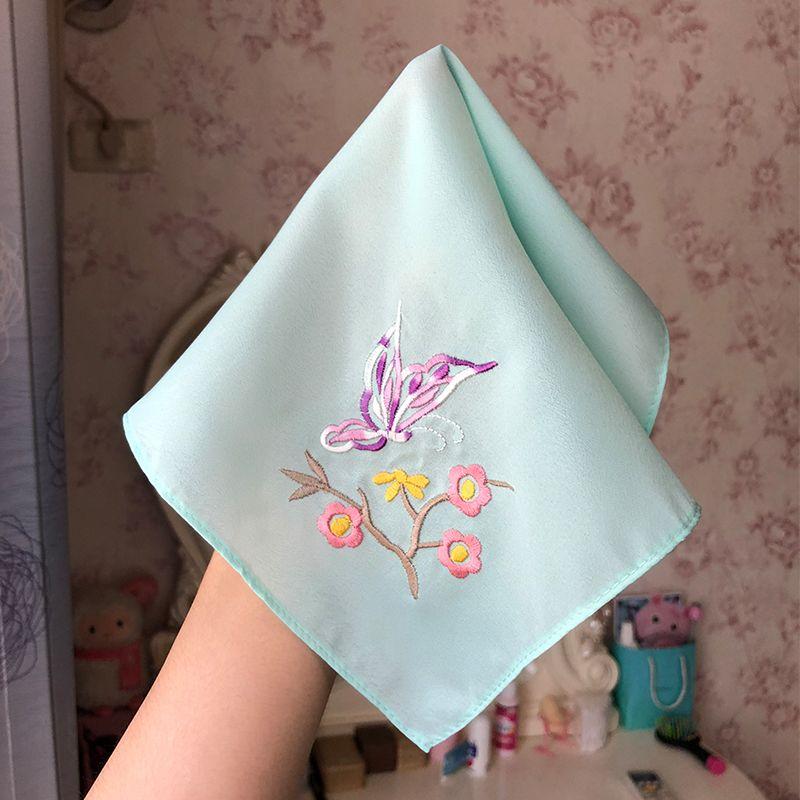 

There Is a Girl Dancing Embroidered Handkerchief Retro Style Embroider Mandarin Duck Handkerchief Wedding Red White Ancient Silk Handkerchief Light green butterfly plum (about 35x 35cm)