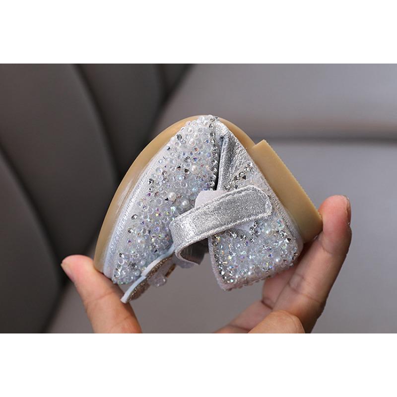 Nuovo stile autunnale da bambina elegante, scarpe basse da principessa con strass per bambine, scarpe in pelle, scarpe per esibizioni di danza
