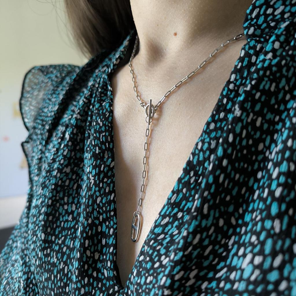 Серебряное колье с без камней, вес изделия 6,1 гр (2187356)