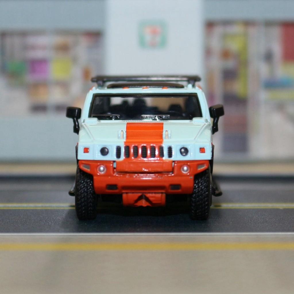 Hummer H2 Gulf Alloy Car Model With Inertia Control For Collectors