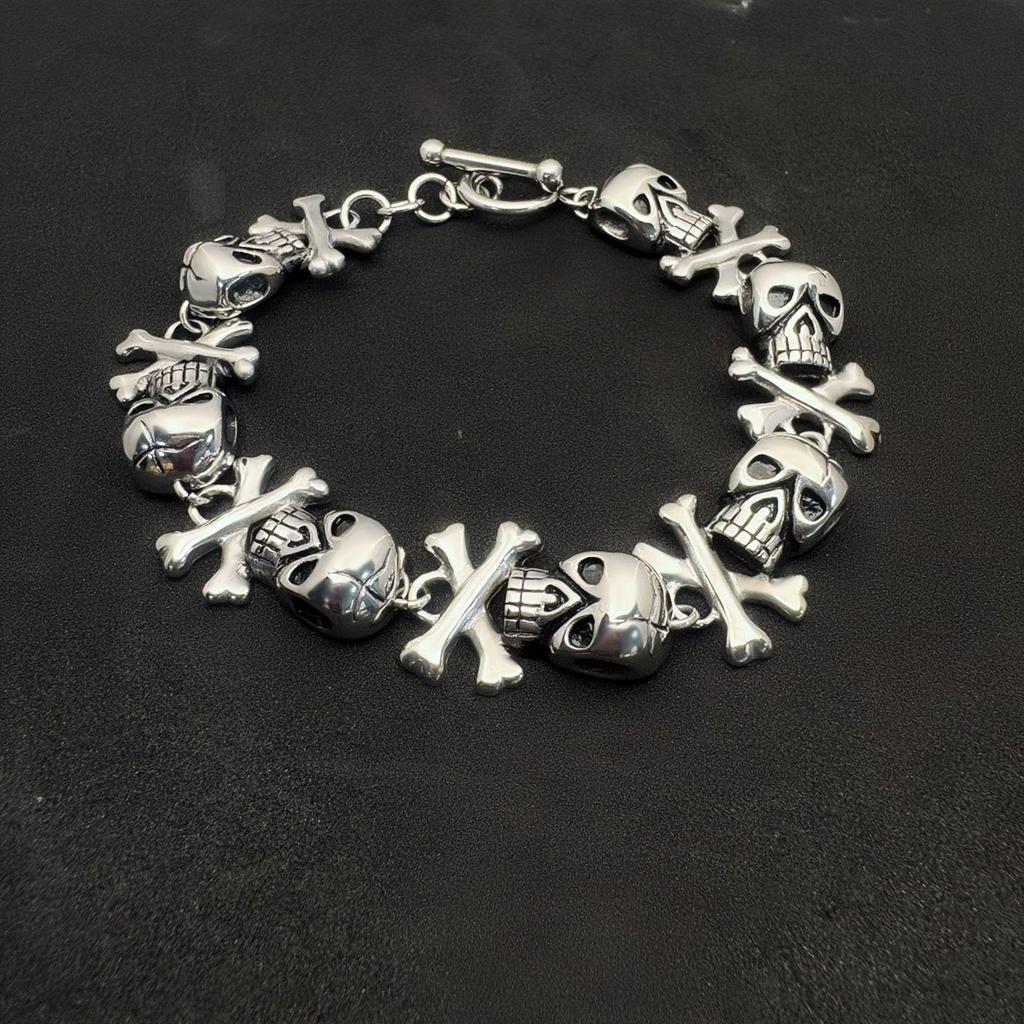 Men's Non-Fading Titanium Steel Skull Bracelet - Trendy Retro Fashion Accessory
