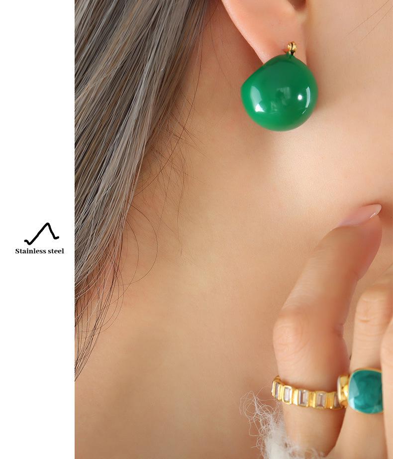 French Retro Temperament Luxury Christmas Red & Green Stud Earrings, Women's Titanium Steel Jewelry.