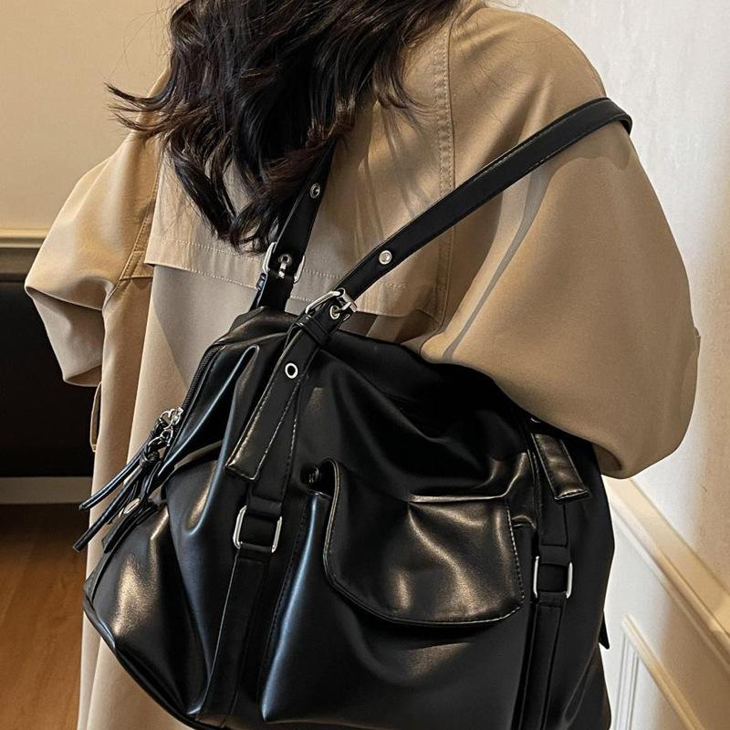 Soft Leather Simple Shoulder Bag Large Capacity Commuter Versatile Tote Bag Ins Fashion Shoulder Underarm Bag Women