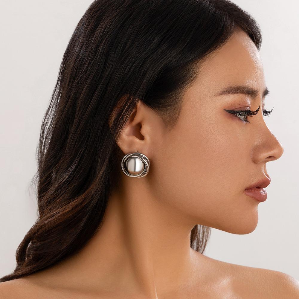 Fashion Simple Geometry Gold Color Metal Texture Winding Smooth Semi-circle Stud Earrings for Women Korean Temperament Jewelry