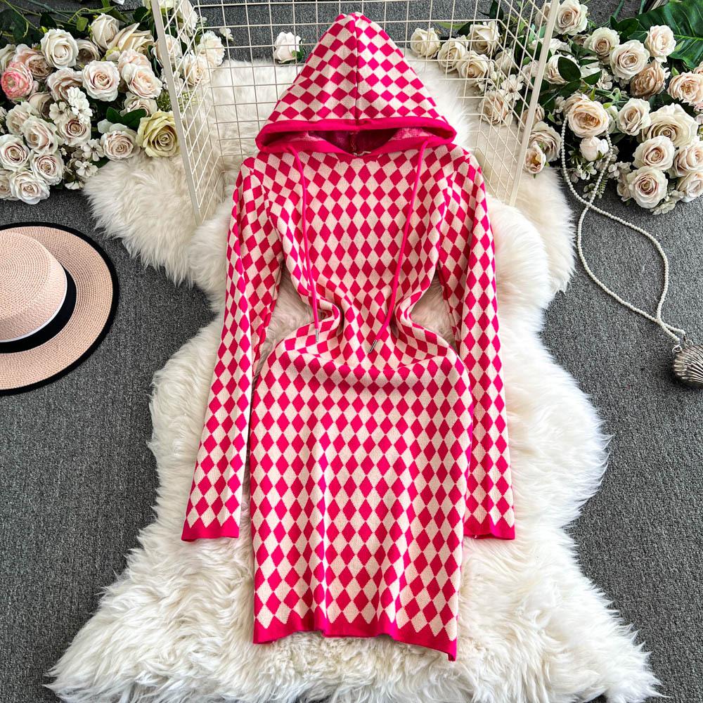 

Трикотажное платье с капюшоном и небольшим парфюмом во французском стиле для женщин, осенне-зимний комплект, короткий свитер на бедрах One size розы красного