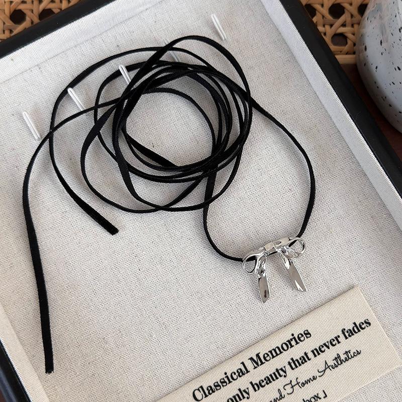 

Вінтажна металева підвіска з бантом Кольє Намисто на шнурівці Жіноче намисто Multi-wear Method ланцюжок ключиця срібний