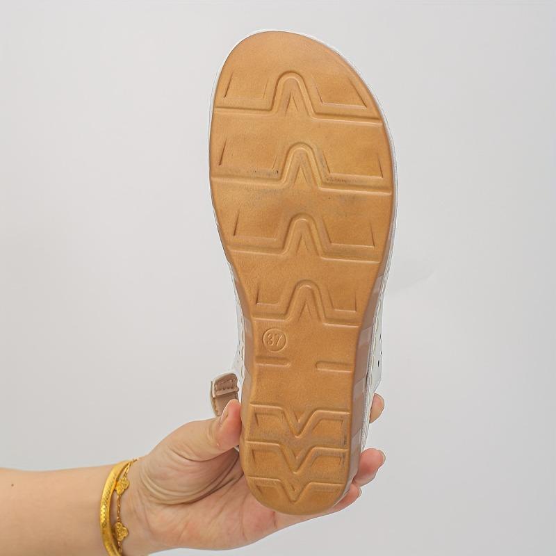 The 2025 New Style of Casual Sandals Features Perforated Breathable Velcro Straps with Slope and Fish-mouth Stitching