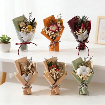 Mini-Trockenblumenstrauß Getrocknetes Schleierkraut Rose Dekoration Kleiner Blumenstrauß Romantischer Valentinstag