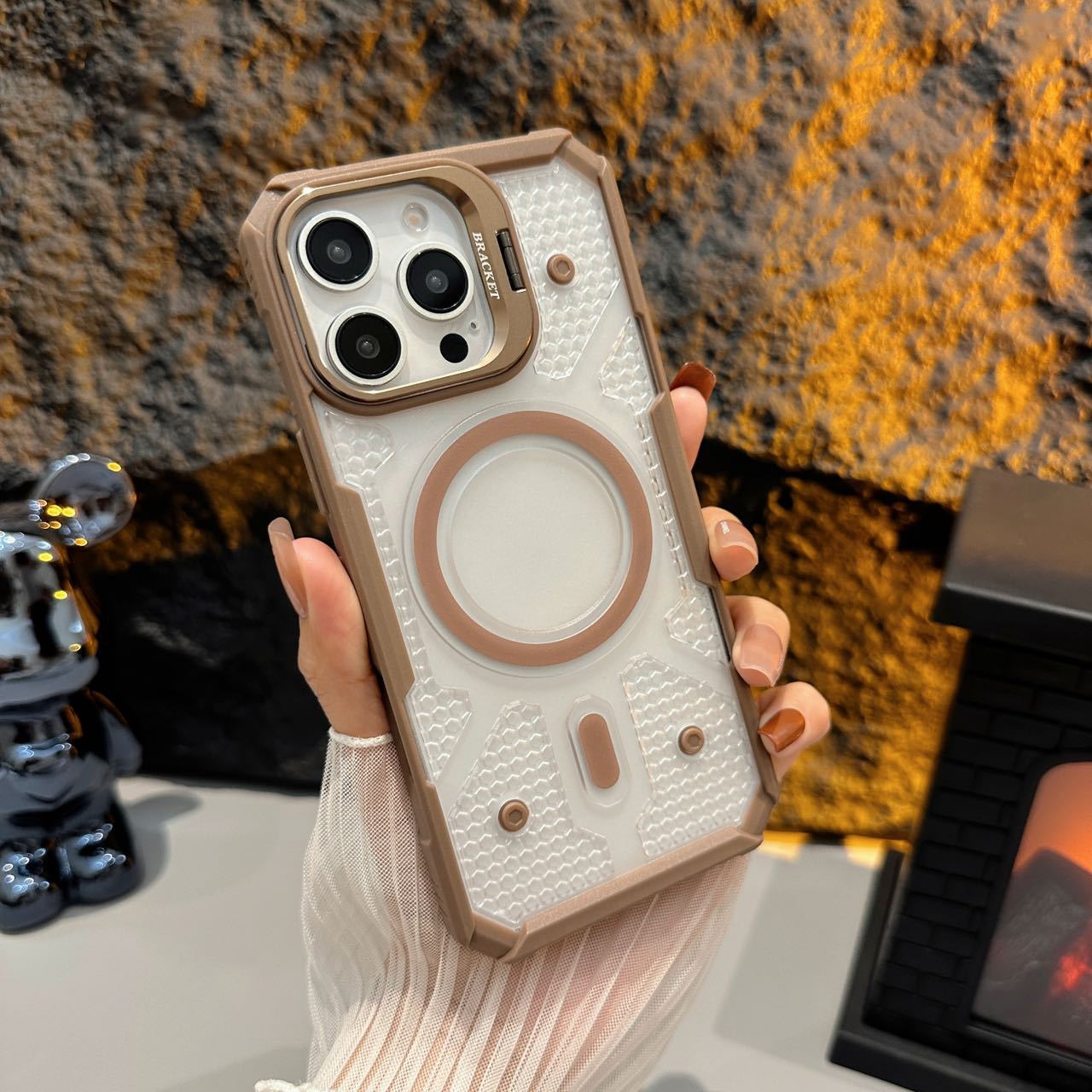 

Suitable for Apple 16pm Stand Magnetic Case IP12/13 Metal Explorer with Four-corner Drop Protection Apple 16E