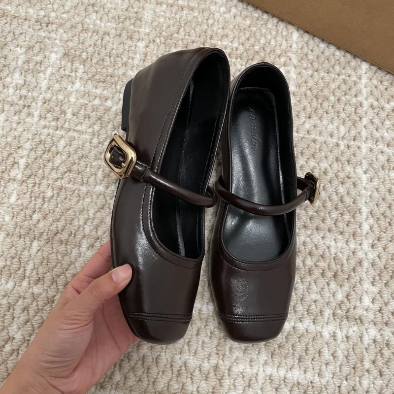 

Inner height increase Mary Jane daily gentle wind flat bottom fashion versatile word belt single shoes shallow mouth 42