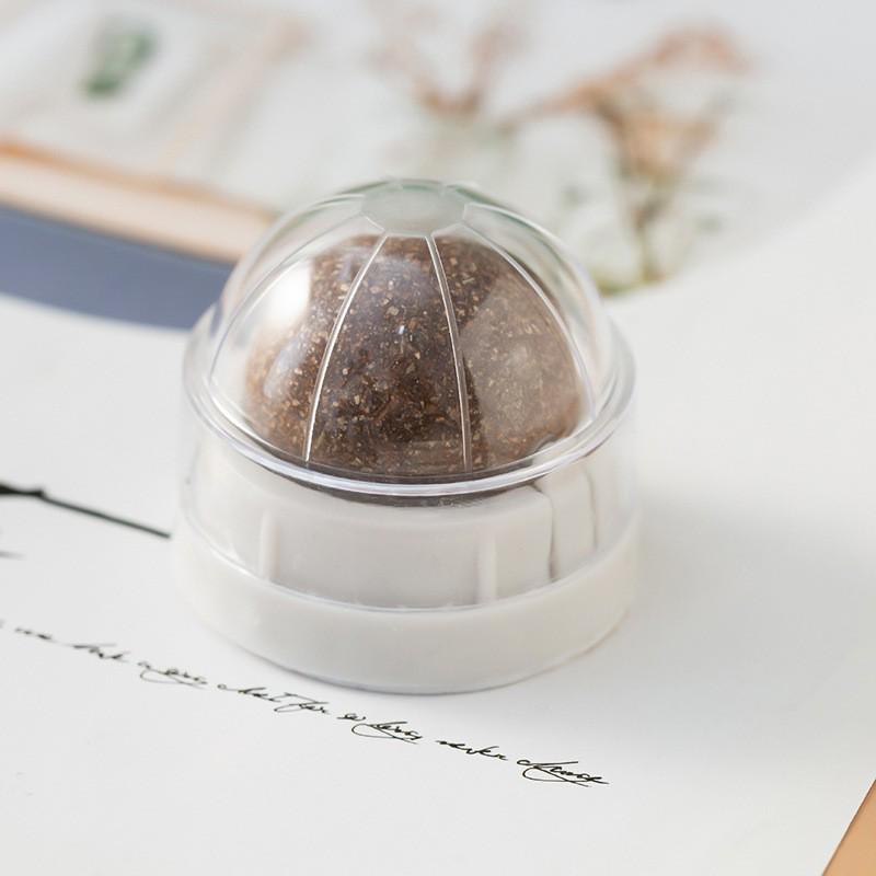 Catnip Teething Ball: Bite-Resistant, Self-Play Toy for Kittens - Cleans Teeth, Relieves Boredom, and Lickable.