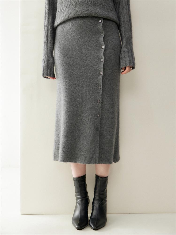 2025 Autumn/Winter Women's Cashmere Sweater & Slimming Knit Midi A-Line Skirt Set