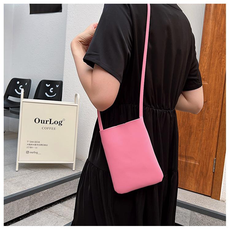 Korean Literary Small Shoulder Bag Casual Retro Solid Color Vertical Mobile Phone Bag Simple Soft Leather Shoulder Bag Wholesale