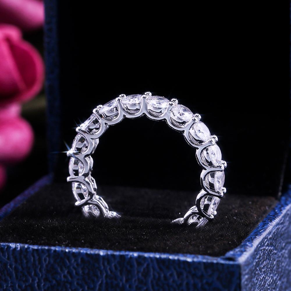 New Luxury Wedding Ring with Dazzling The Whole Circle Zircon Stone Geometric New Year Present for Women Fashion Jewelry