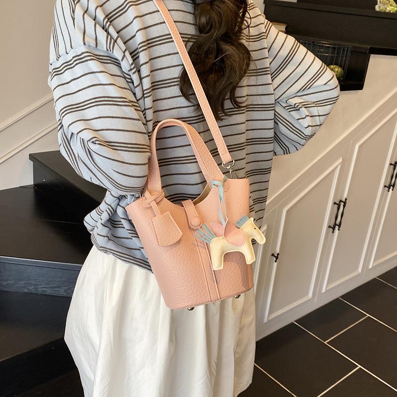 Fashion Handbag Women's Bag Versatile Casual Large Capacity Shoulder Messenger Bag