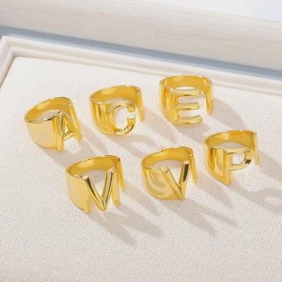 Offener Ring mit 26 Buchstaben und Initialen für Männer und Frauen – Verstellbares Goldband